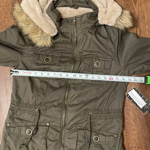 Womens ROYALTY FOR ME Military Green Jacket Faux Fur Womens sz Petite Large NWT - Picture 13 of 16